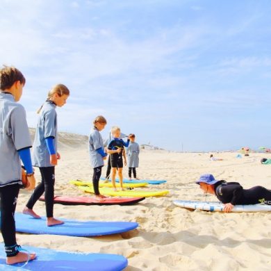 Leçon de surf enfant collective