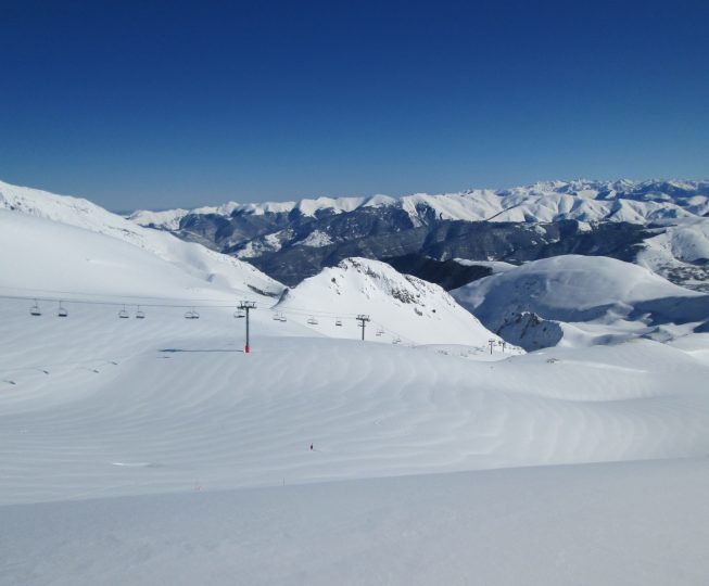 Blue skies, sun and fresh snow. What more can you want from a Boardingmania Ski Holiday?